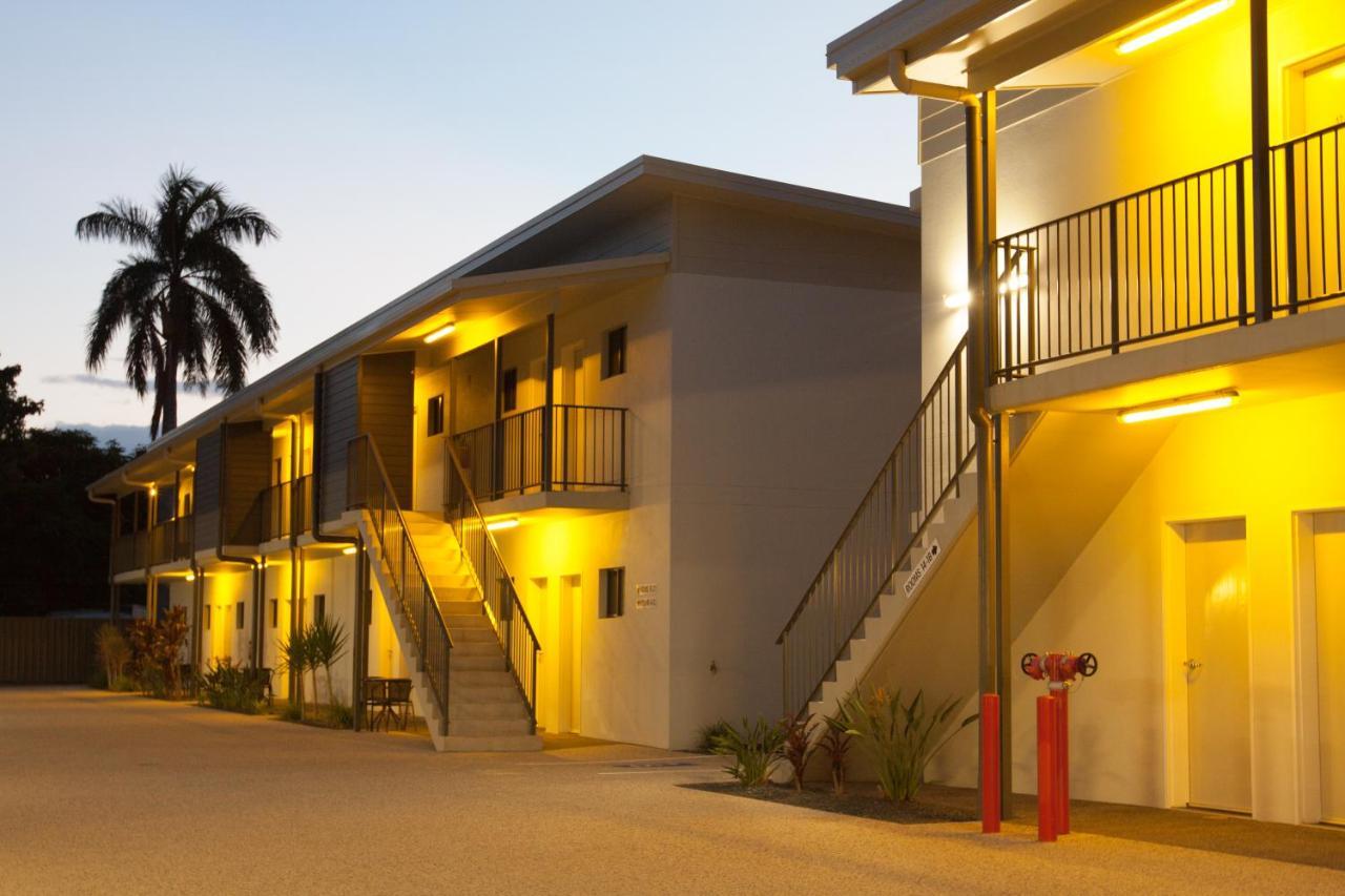 Abode37 Motel Emerald Buitenkant foto