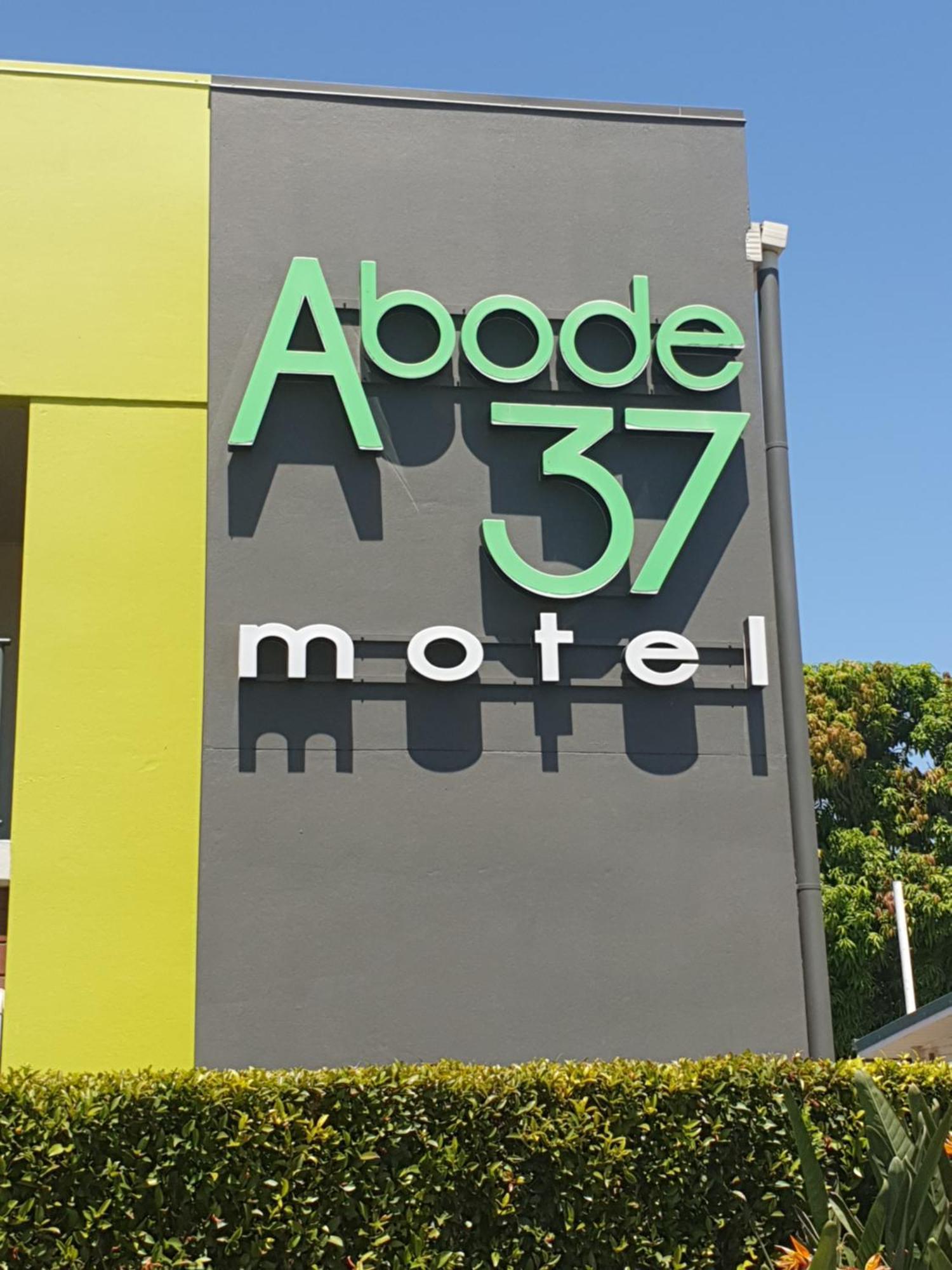 Abode37 Motel Emerald Buitenkant foto