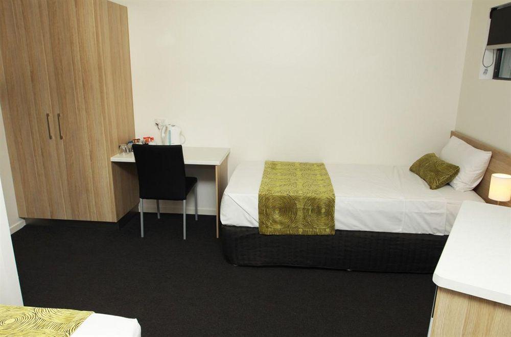 Abode37 Motel Emerald Buitenkant foto