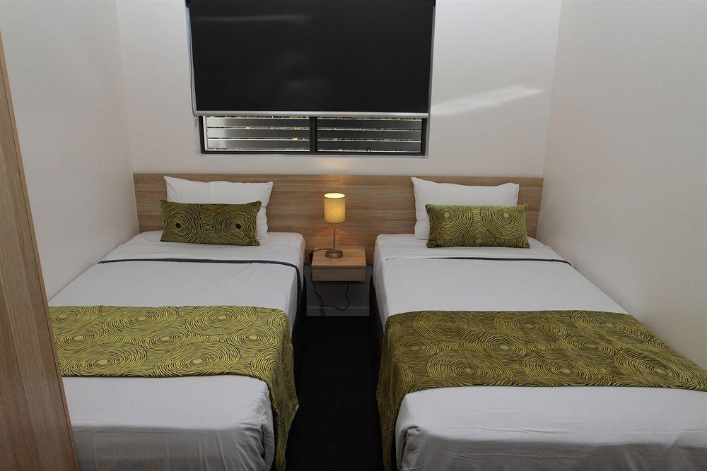 Abode37 Motel Emerald Buitenkant foto