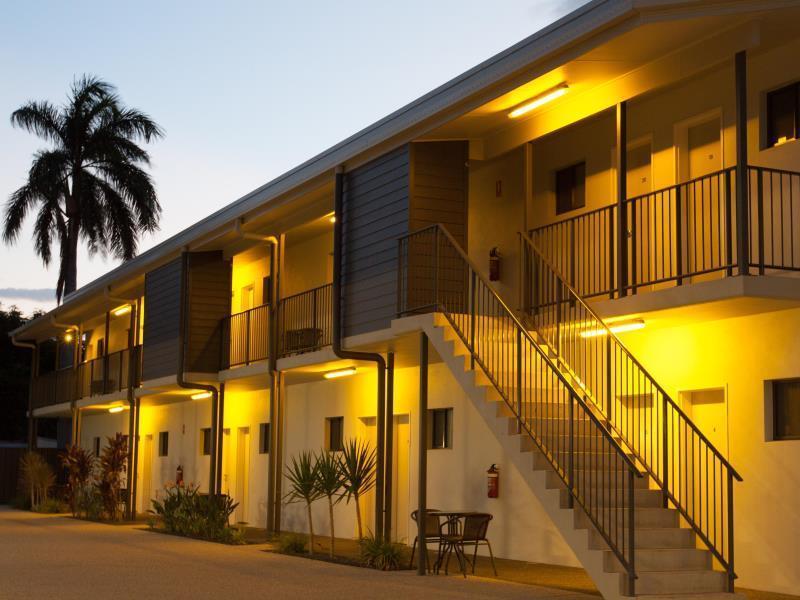 Abode37 Motel Emerald Buitenkant foto