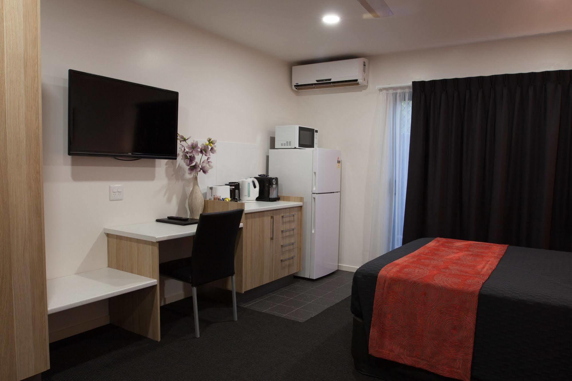 Abode37 Motel Emerald Buitenkant foto