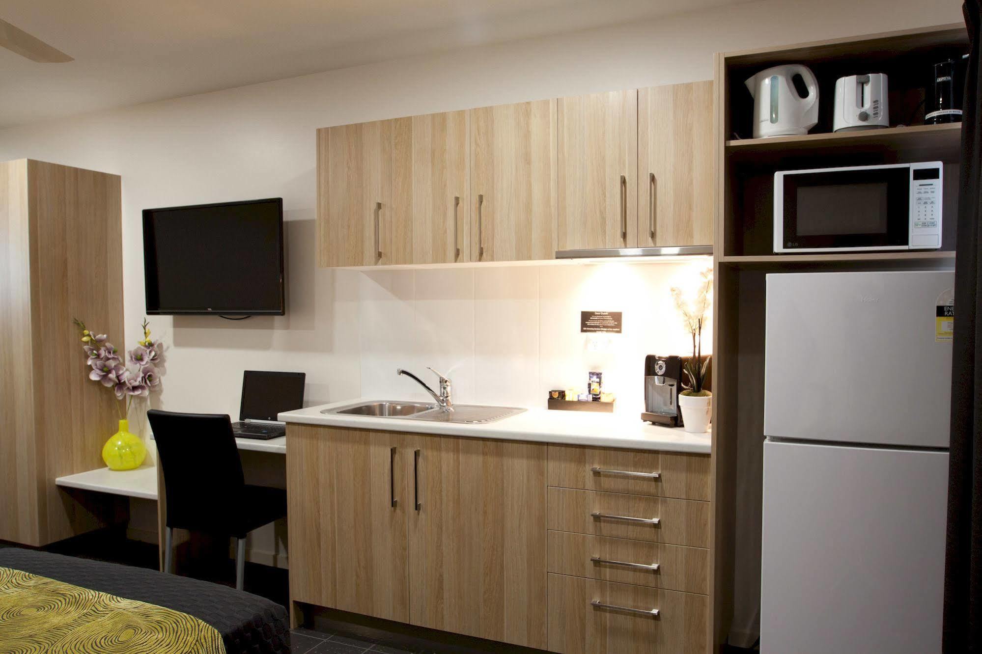 Abode37 Motel Emerald Buitenkant foto